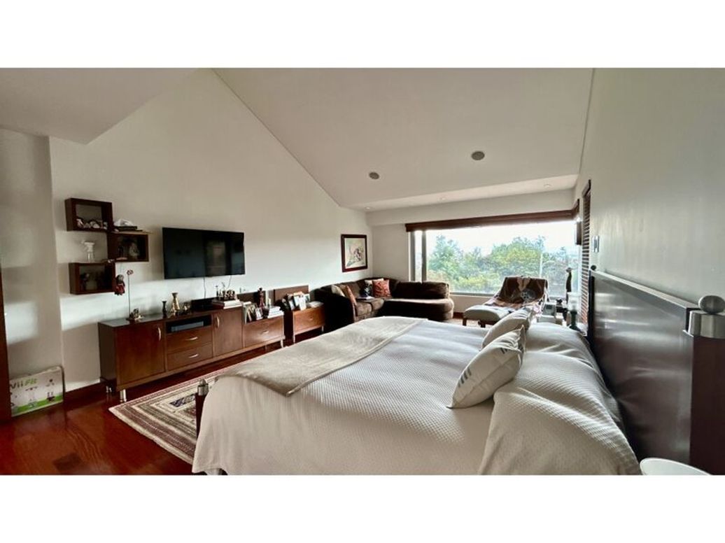Casa de 4 alcobas en venta en Niza Suba, Bogotá, 390 m² · foto 17 de 20