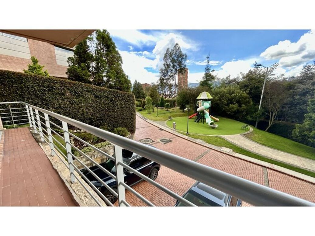 Casa de 4 alcobas en venta en Niza Suba, Bogotá, 390 m² · foto 6 de 20