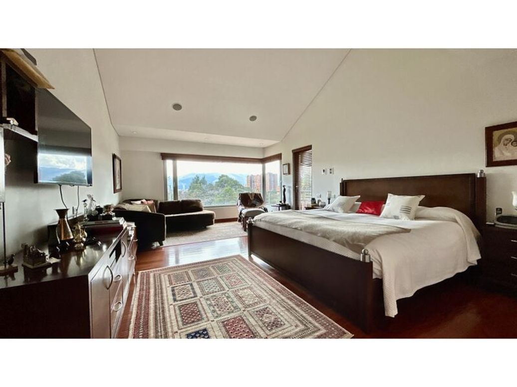 Casa de 4 alcobas en venta en Niza Suba, Bogotá, 390 m² · foto 16 de 20