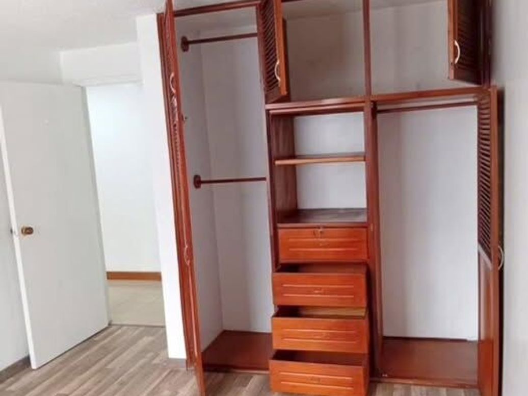 Apartamento de 3 alcobas en venta en El Recuerdo, Bogotá, 76 m² · foto 6 de 9