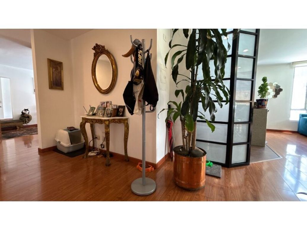 Apartamento de 2 alcobas en venta en Santa Barbara Occidental, Bogotá, 105 m² · foto 9 de 15