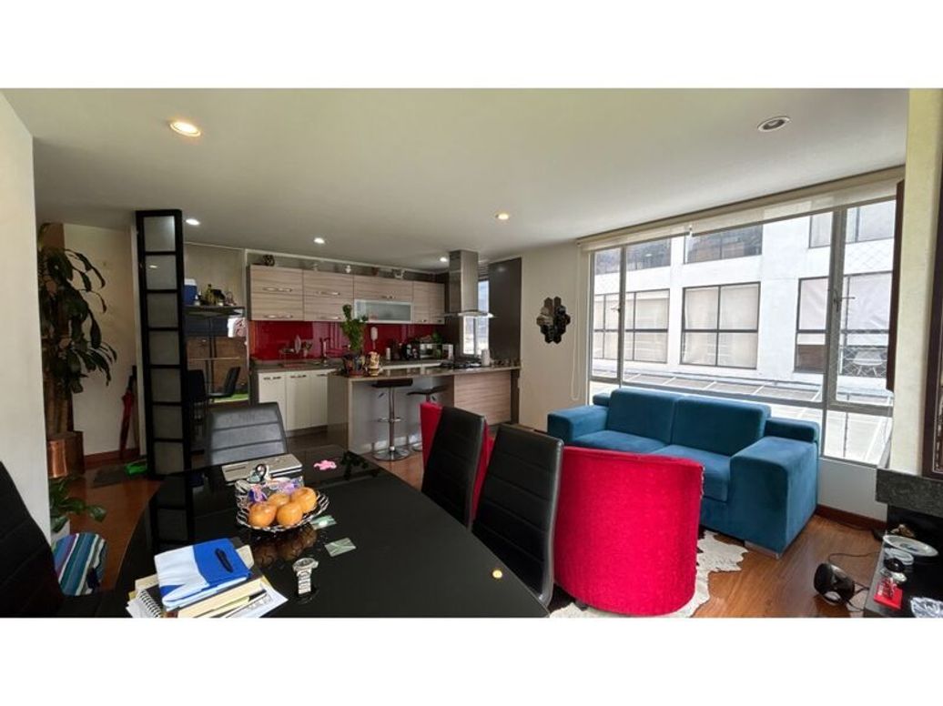 Apartamento de 2 alcobas en venta en Santa Barbara Occidental, Bogotá, 105 m² · foto 3 de 15