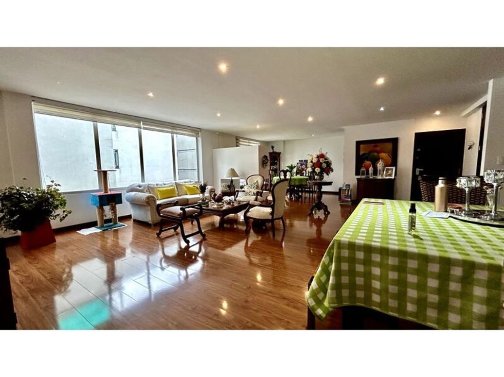 Apartamento de 3 alcobas en venta en Rincon Del Chicó, Bogotá, 185 m² · foto 2 de 20