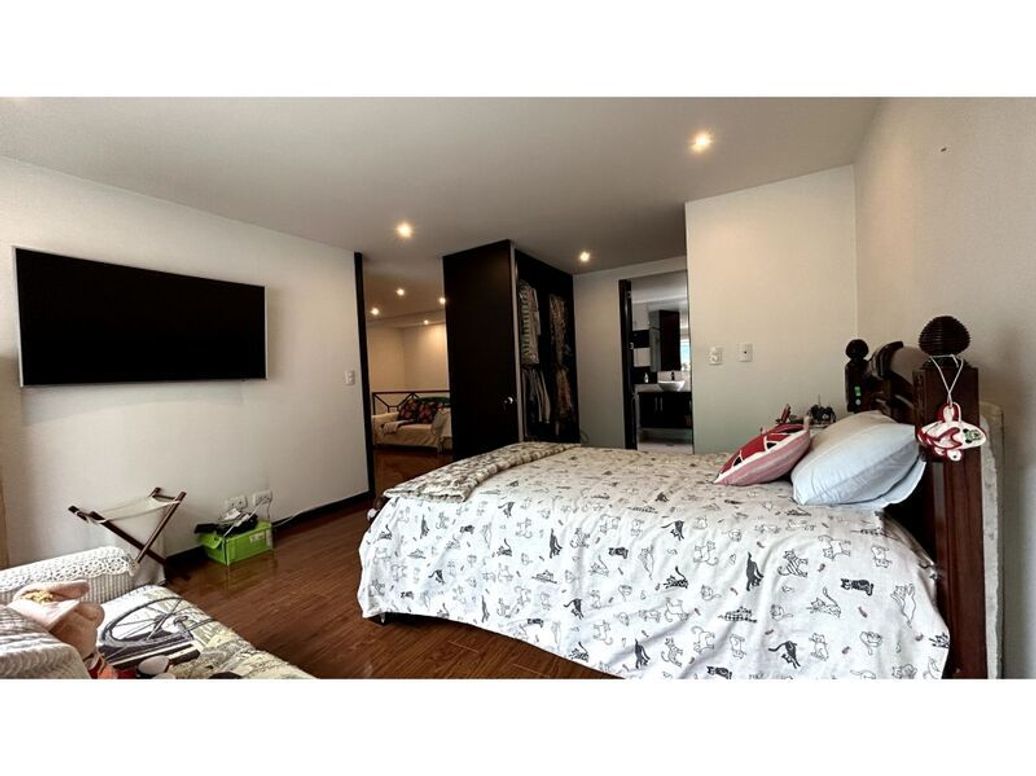 Apartamento de 3 alcobas en venta en Rincon Del Chicó, Bogotá, 185 m² · foto 17 de 20