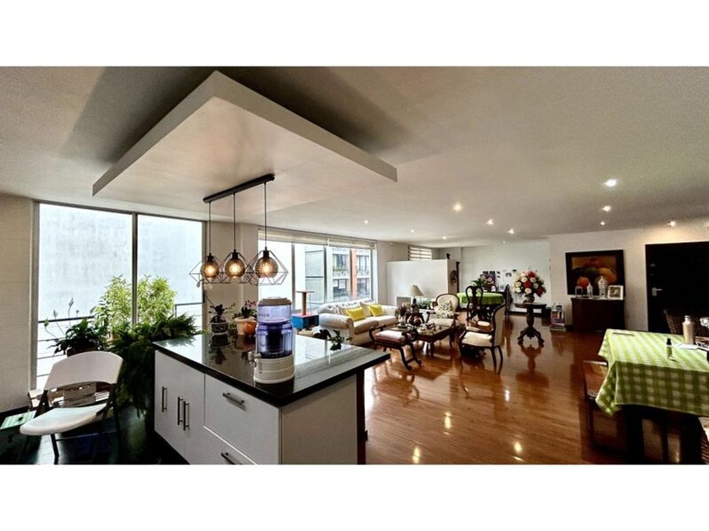 Apartamento de 3 alcobas en venta en Rincon Del Chicó, Bogotá, 185 m² · foto 3 de 20