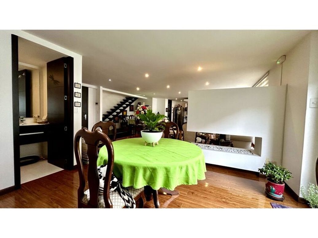 Apartamento de 3 alcobas en venta en Rincon Del Chicó, Bogotá, 185 m² · foto 5 de 20