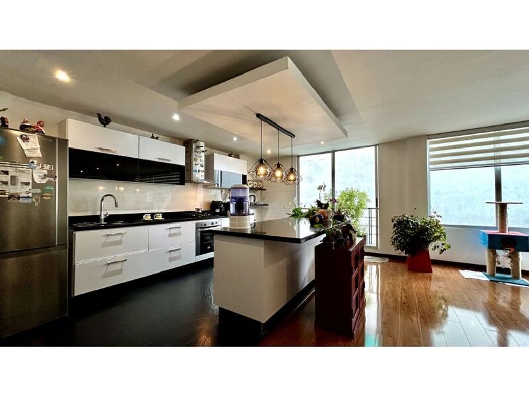 Apartamento de 3 alcobas en venta en Rincon Del Chicó, Bogotá, 185 m² · foto 8 de 20