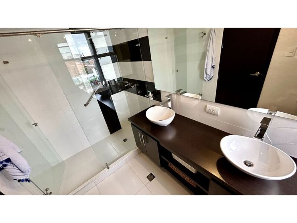 Apartamento de 3 alcobas en venta en Rincon Del Chicó, Bogotá, 185 m² · foto 18 de 20