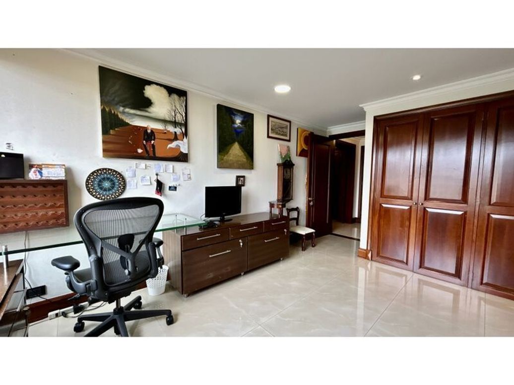 Apartamento de 5 alcobas en venta en Molinos Norte, Bogotá, 516 m² · foto 13 de 20
