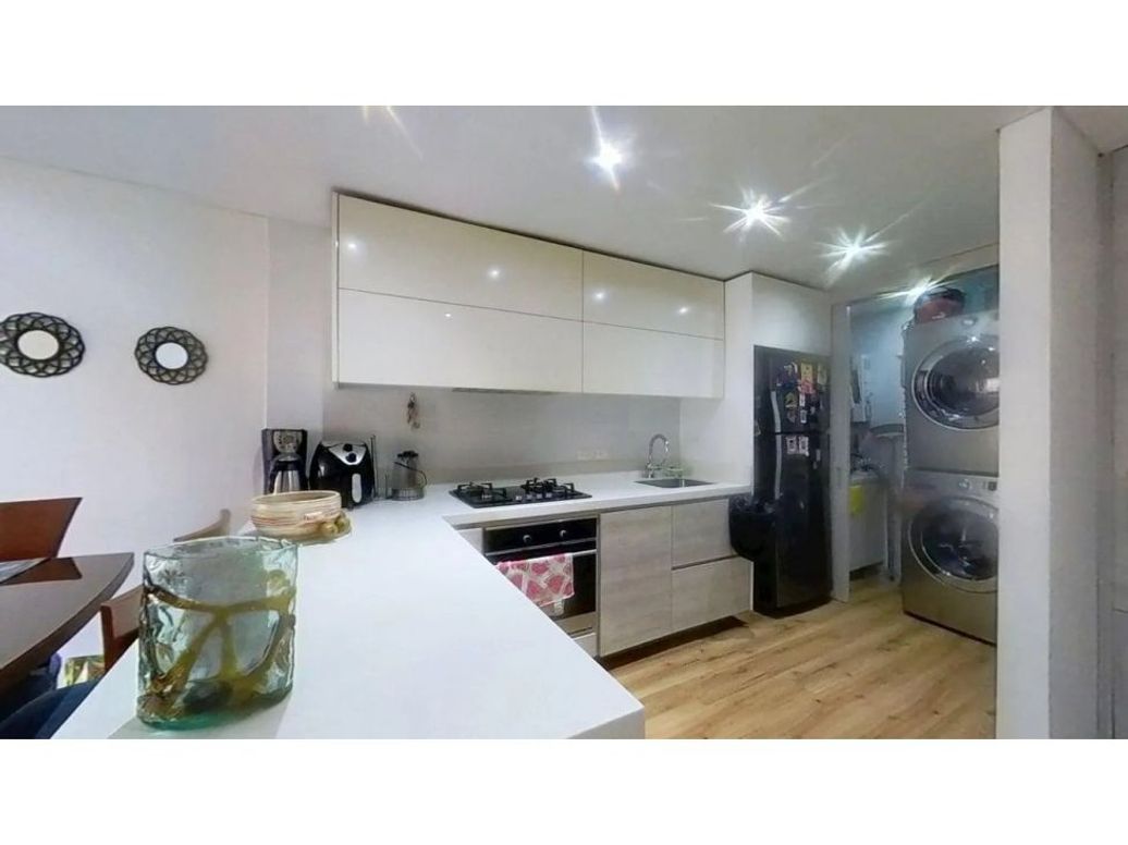 Apartamento de 2 alcobas en venta en Usaquén, Bogotá, 71 m² · foto 4 de 10