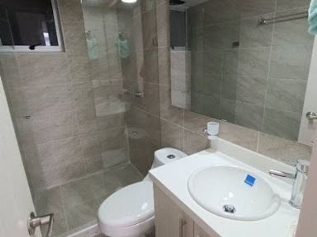 Apartamento de 2 alcobas en arriendo en Hayuelos, Bogotá, 49 m² · foto 10 de 11