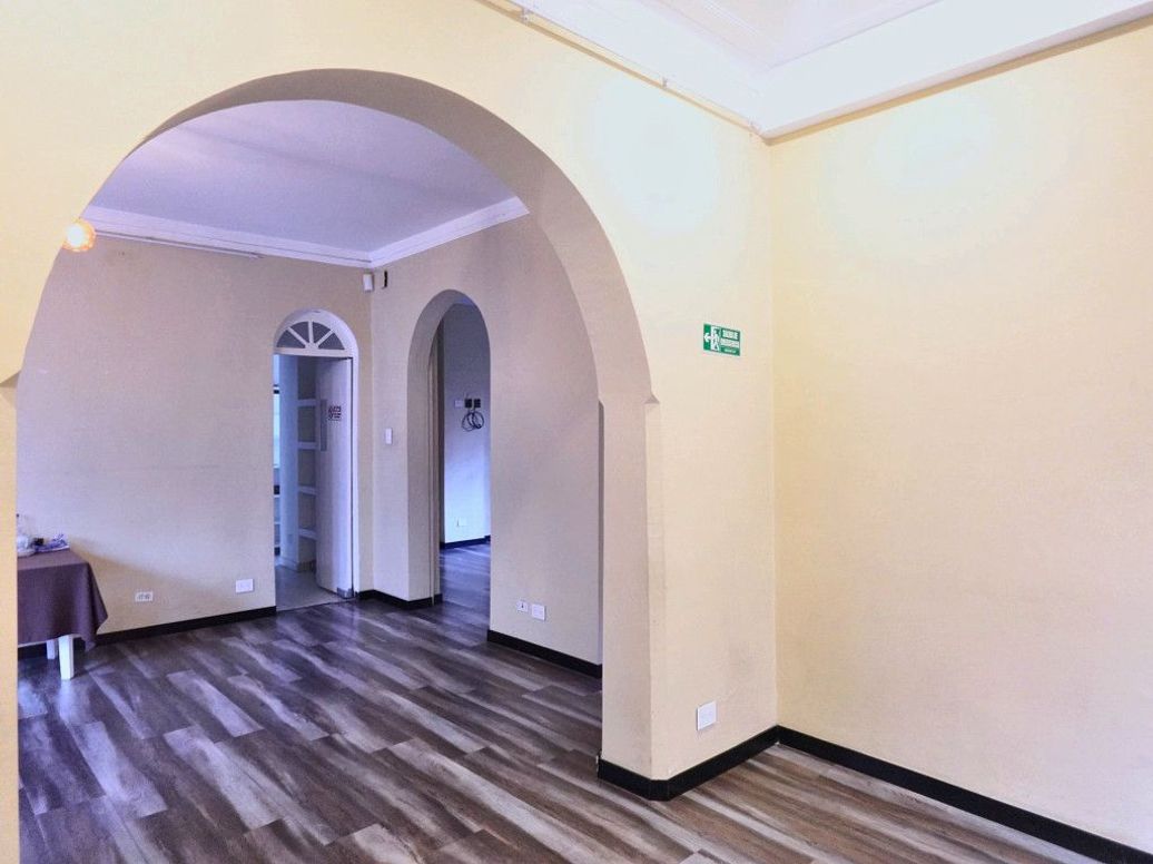 Casa de 3 alcobas en arriendo en Bellavista, Bogotá, 270 m² · foto 3 de 20