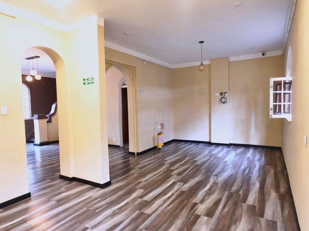 Casa de 3 alcobas en arriendo en Bellavista, Bogotá, 270 m² · foto 5 de 20