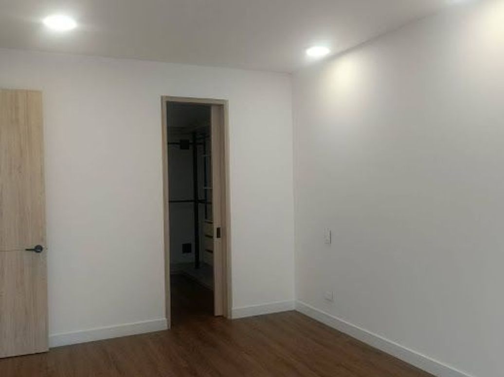 Apartamento de 3 alcobas en arriendo en Hayuelos, Bogotá, 115 m² · foto 11 de 20