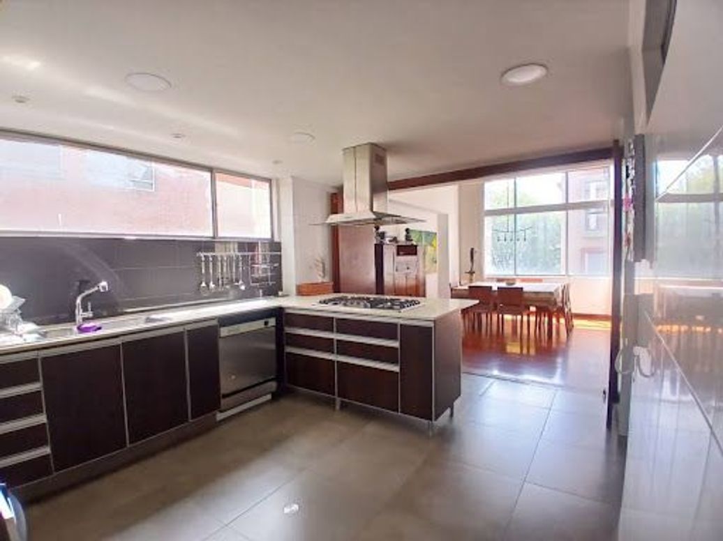 Apartamento de 4 alcobas en venta en Chicó Norte, Bogotá, 307 m² · foto 4 de 20