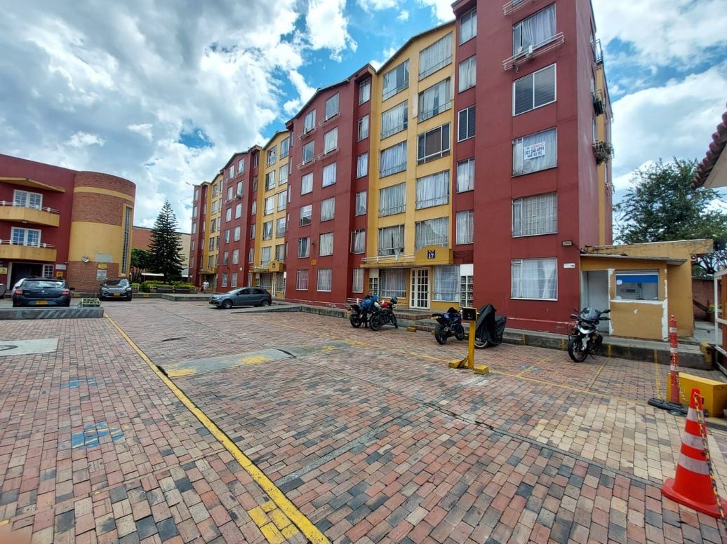 Apartamento de 3 alcobas en venta en Club De Los Lagartos, Bogotá, 48 m² · foto 6 de 20