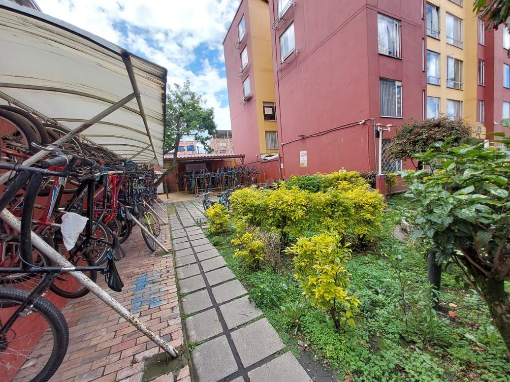 Apartamento de 3 alcobas en venta en Club De Los Lagartos, Bogotá, 48 m² · foto 7 de 20