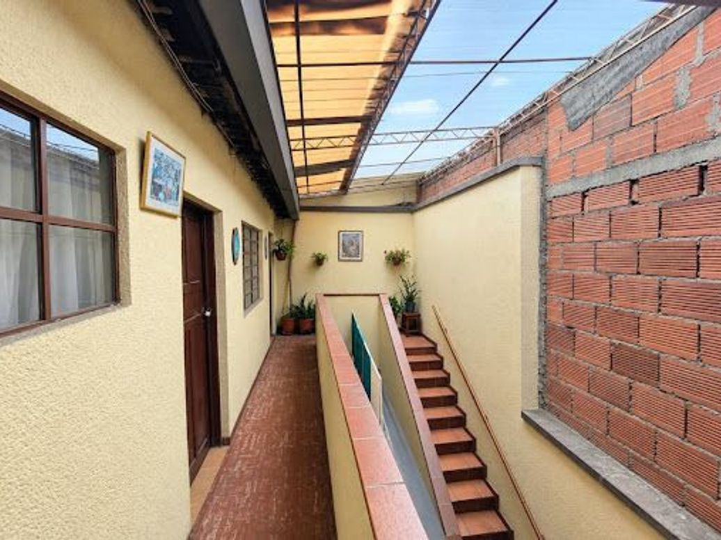 Casa de 11 alcobas en venta en 20 De Julio, Bogotá, 162 m² · foto 7 de 10