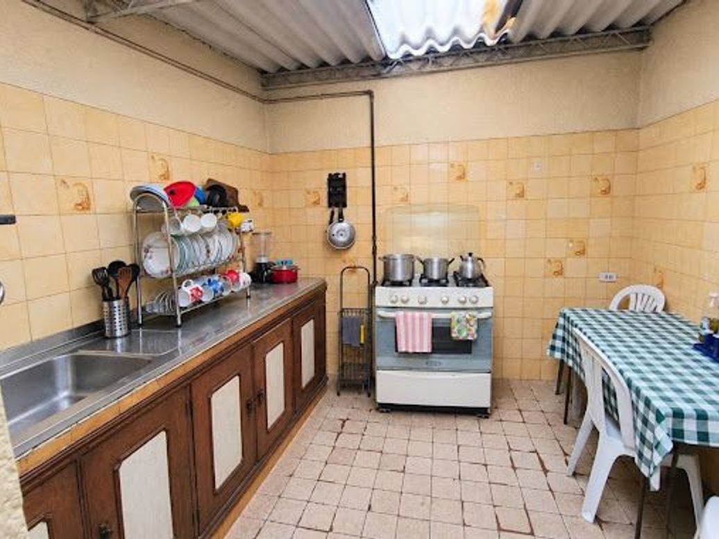 Casa de 11 alcobas en venta en 20 De Julio, Bogotá, 162 m² · foto 9 de 10