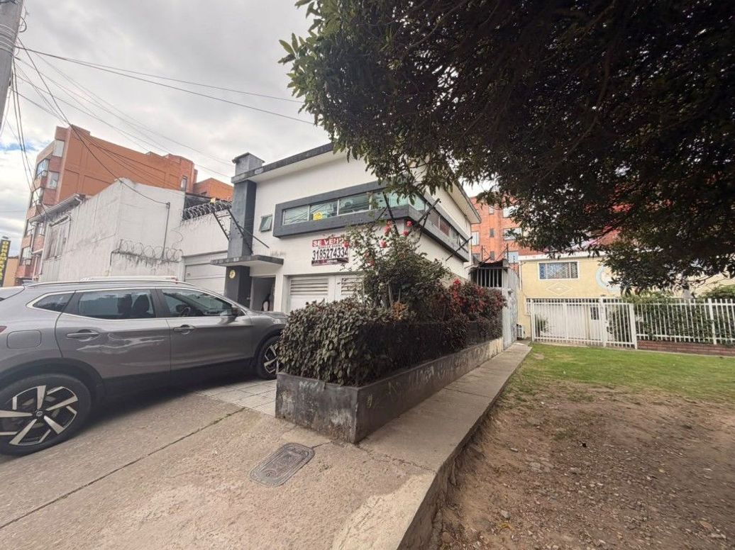 Casa de 4 alcobas en venta en Victoria Norte, Bogotá, 302 m² · foto 4 de 20