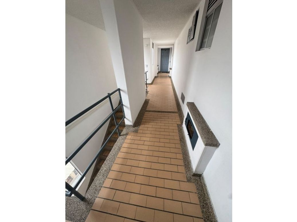 Apartamento de 3 alcobas en venta en Álamos, Bogotá, 63 m² · foto 5 de 5