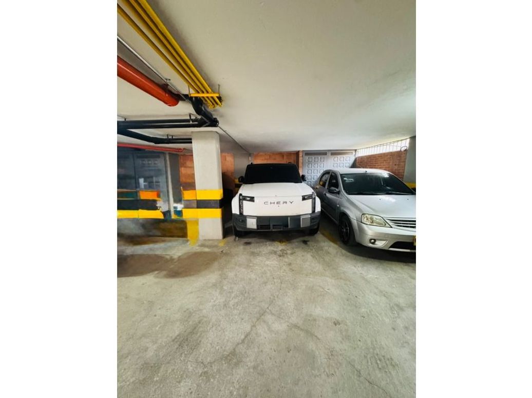 Apartamento de 3 alcobas en venta en Álamos, Bogotá, 63 m² · foto 4 de 5