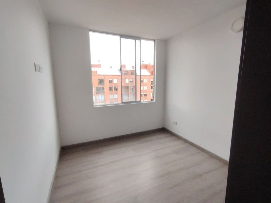 Apartamento de 3 alcobas en arriendo en Britalia, Bogotá, 76 m² · foto 7 de 7