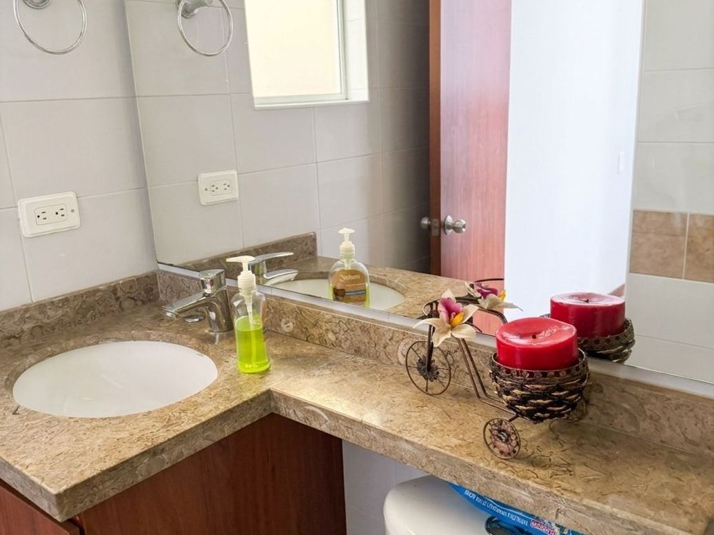 Apartamento de 3 alcobas en venta en El Dorado, Bogotá, 83 m² · foto 6 de 20