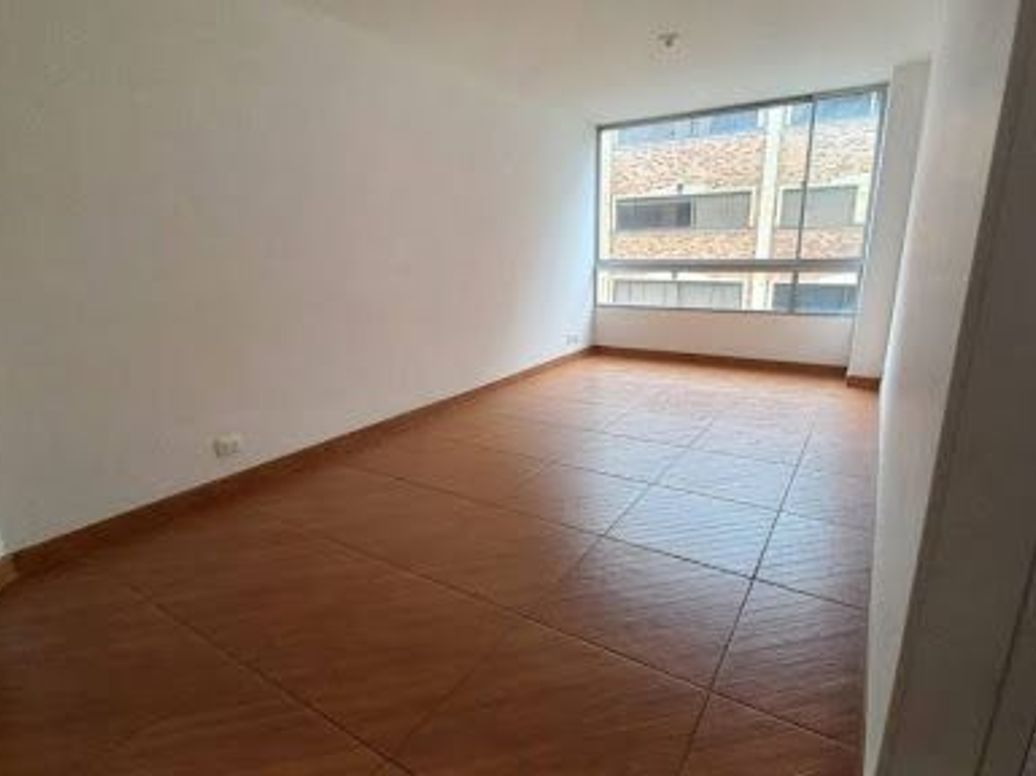 Apartamento de 1 alcoba en arriendo en Country Club, Bogotá, 44 m² · foto 4 de 8