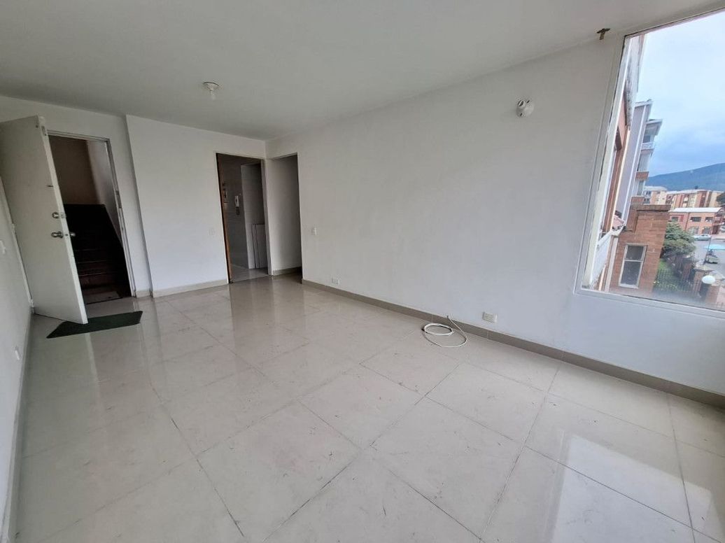Apartamento de 3 alcobas en venta en Guacani, Bogotá, 75 m² · foto 2 de 20