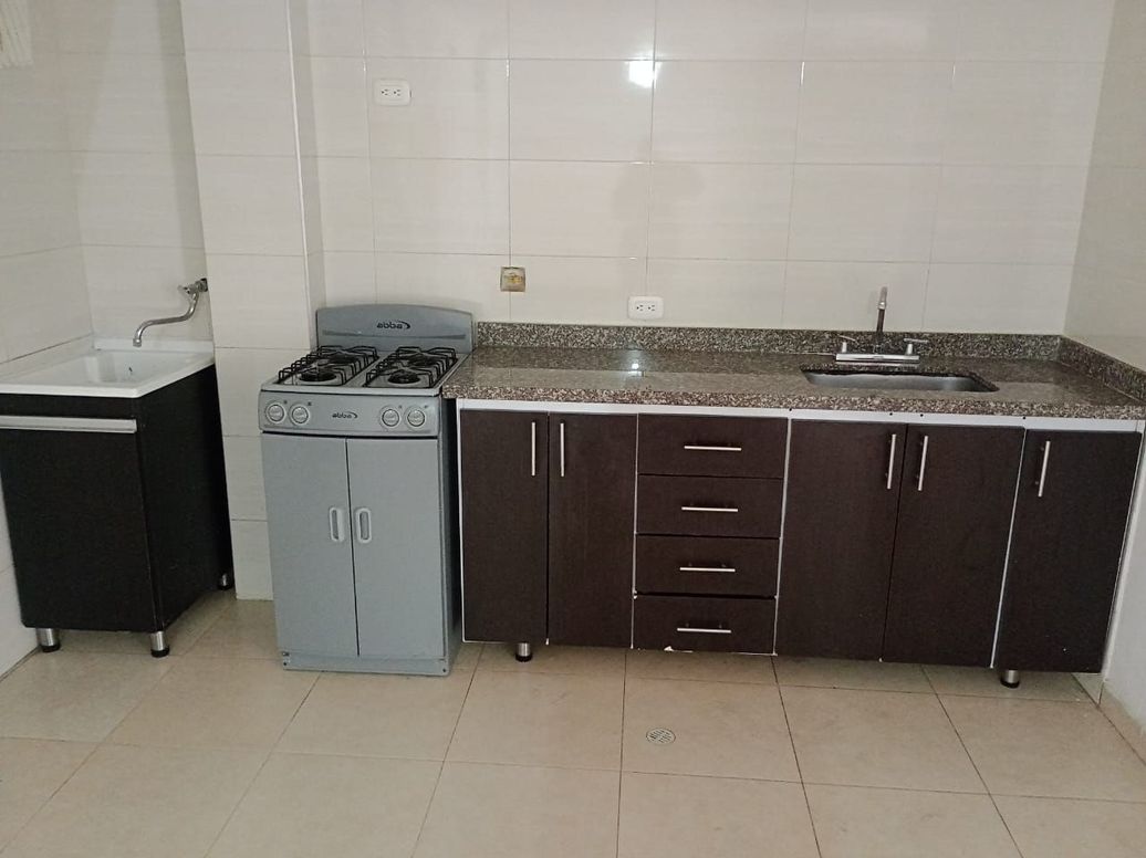 Apartamento de 2 alcobas en arriendo en Balcones De Oriente, Bogotá, 45 m² · foto 4 de 10
