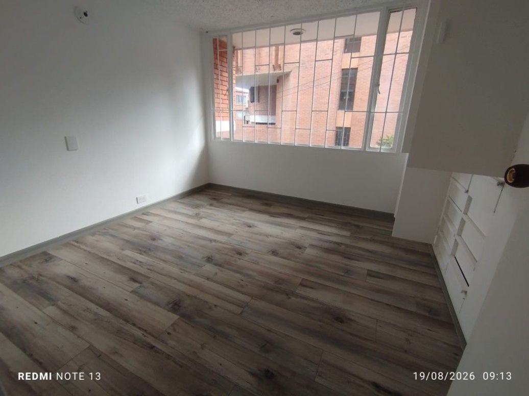 Apartamento de 2 alcobas en venta en Cataluña, Bogotá, 84 m² · foto 10 de 20