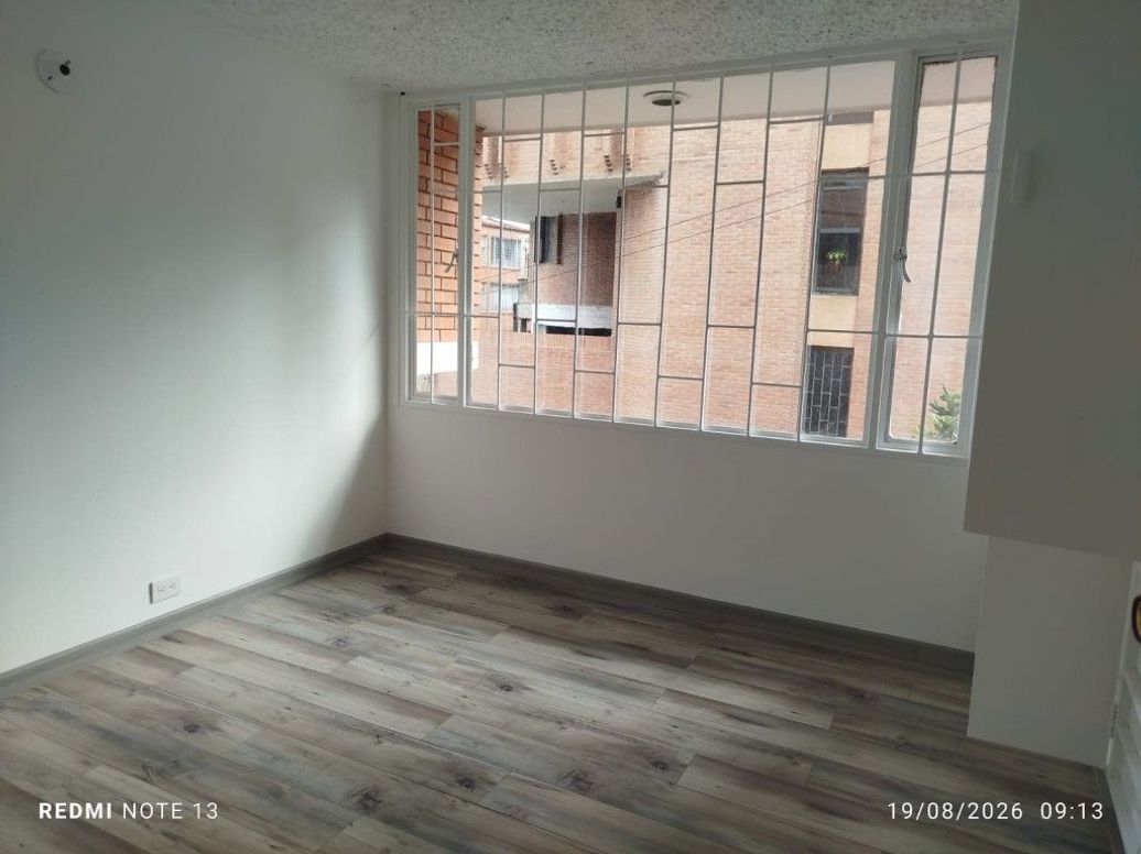 Apartamento de 2 alcobas en venta en Cataluña, Bogotá, 84 m² · foto 13 de 20