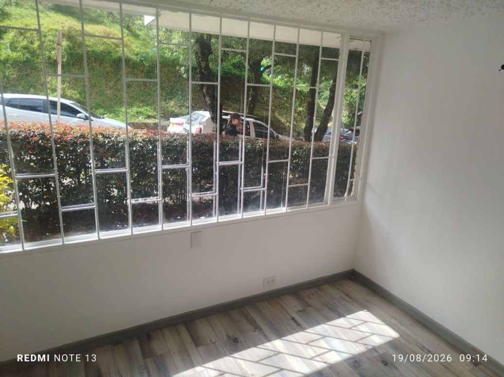 Apartamento de 2 alcobas en venta en Cataluña, Bogotá, 84 m² · foto 4 de 20