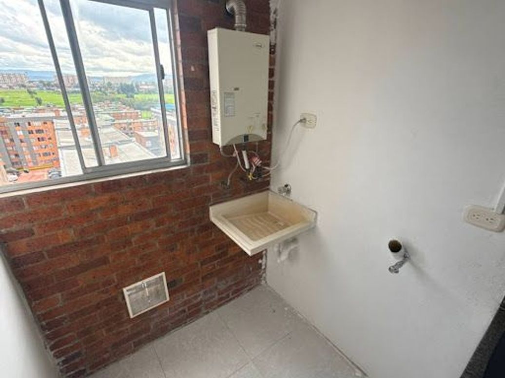 Apartamento de 3 alcobas en arriendo en El Recodo, Bogotá, 51 m² · foto 3 de 20