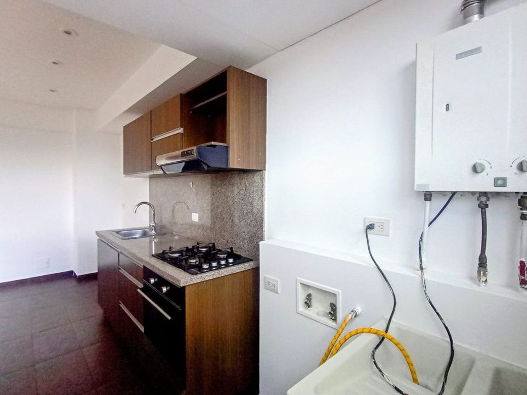 Apartamento de 3 alcobas en venta en San Antonio Nor - Occidental, Bogotá, 82 m² · foto 5 de 16