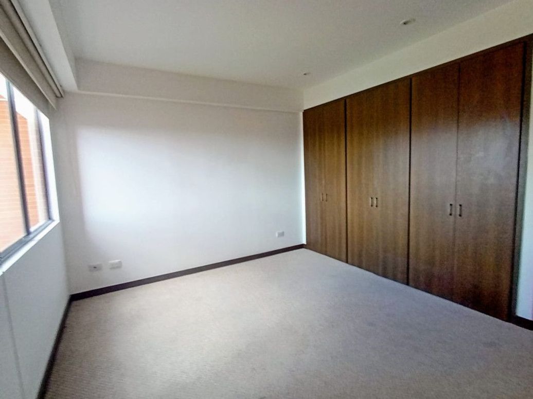 Apartamento de 3 alcobas en venta en San Antonio Nor - Occidental, Bogotá, 82 m² · foto 6 de 16