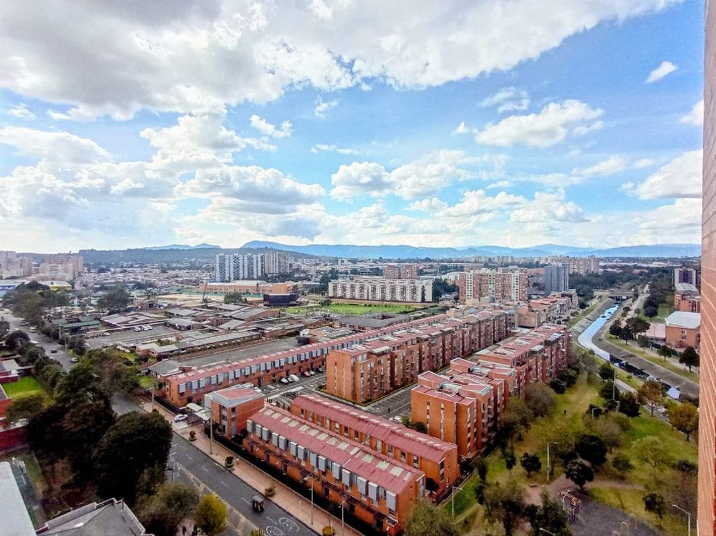 Apartamento de 3 alcobas en venta en San Antonio Nor - Occidental, Bogotá, 82 m² · foto 10 de 16