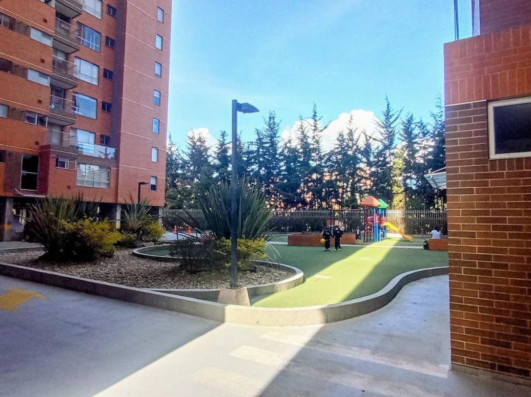 Apartamento de 3 alcobas en venta en San Antonio Nor - Occidental, Bogotá, 82 m² · foto 15 de 16