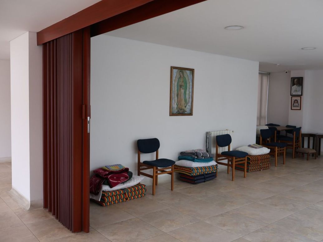 Casa de 6 alcobas en arriendo en Granjas Del Dorado, Bogotá, 1026 m² · foto 2 de 20