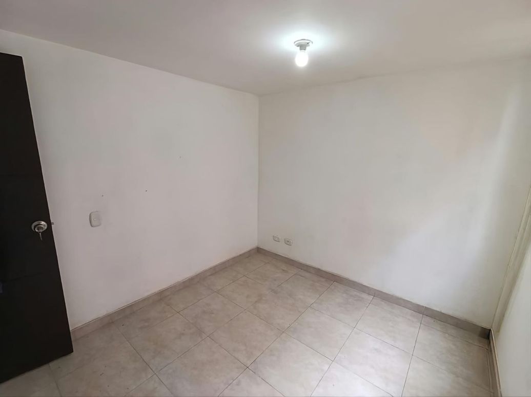 Apartamento de 3 alcobas en arriendo en Villa Alsacia 2, Bogotá, 50 m² · foto 9 de 20