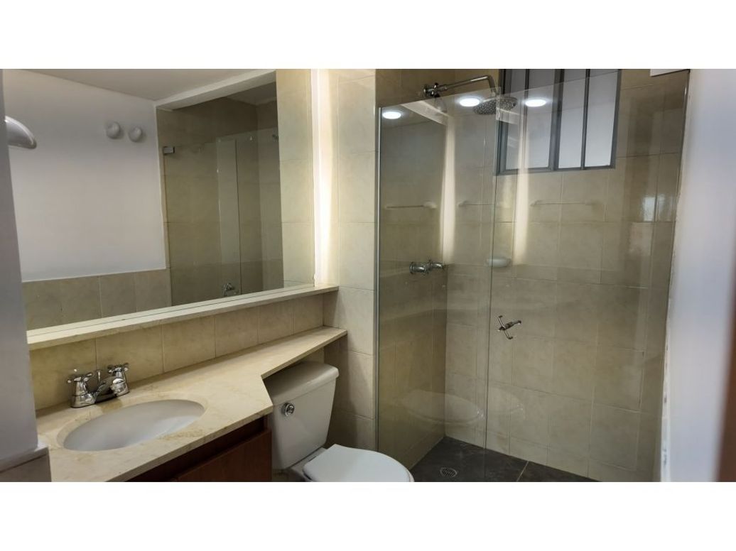 Apartamento de 2 alcobas en arriendo en Ciudad Salitre Occidental, Bogotá, 74 m² · foto 8 de 12