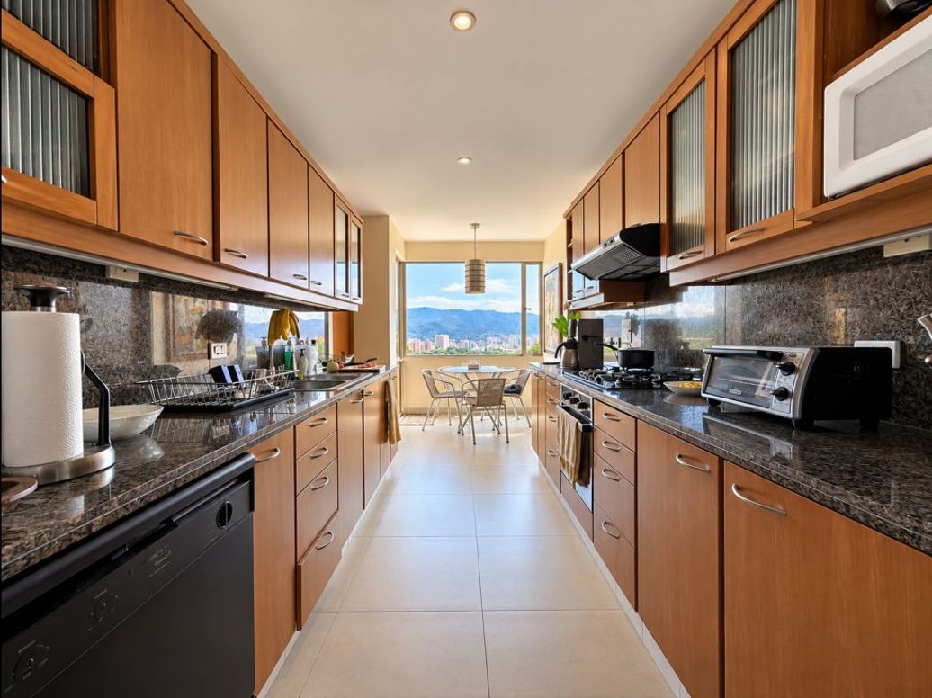 Apartamento de 3 alcobas en venta en Calatrava, Bogotá, 192 m² · foto 13 de 15