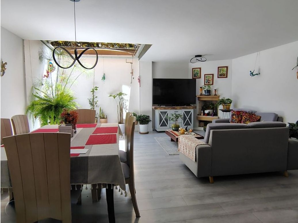 Casa de 4 alcobas en venta en Britalia, Bogotá, 236 m² · foto 3 de 20