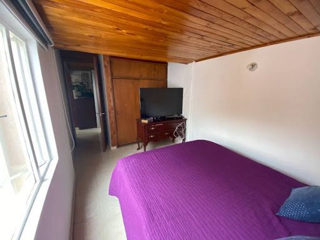 Casa de 3 alcobas en venta en Álamos Norte, Bogotá, 120 m² · foto 2 de 14