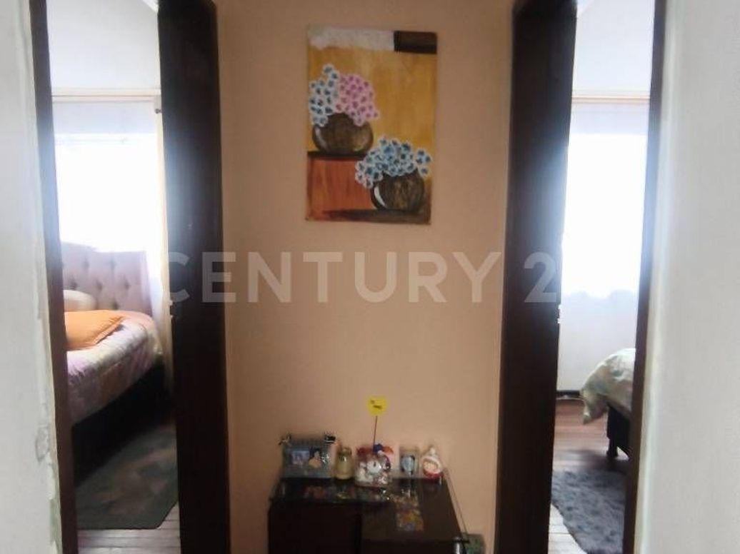 Casa de 6 alcobas en venta en Simón Bolívar, Bogotá, 168 m² · foto 3 de 9