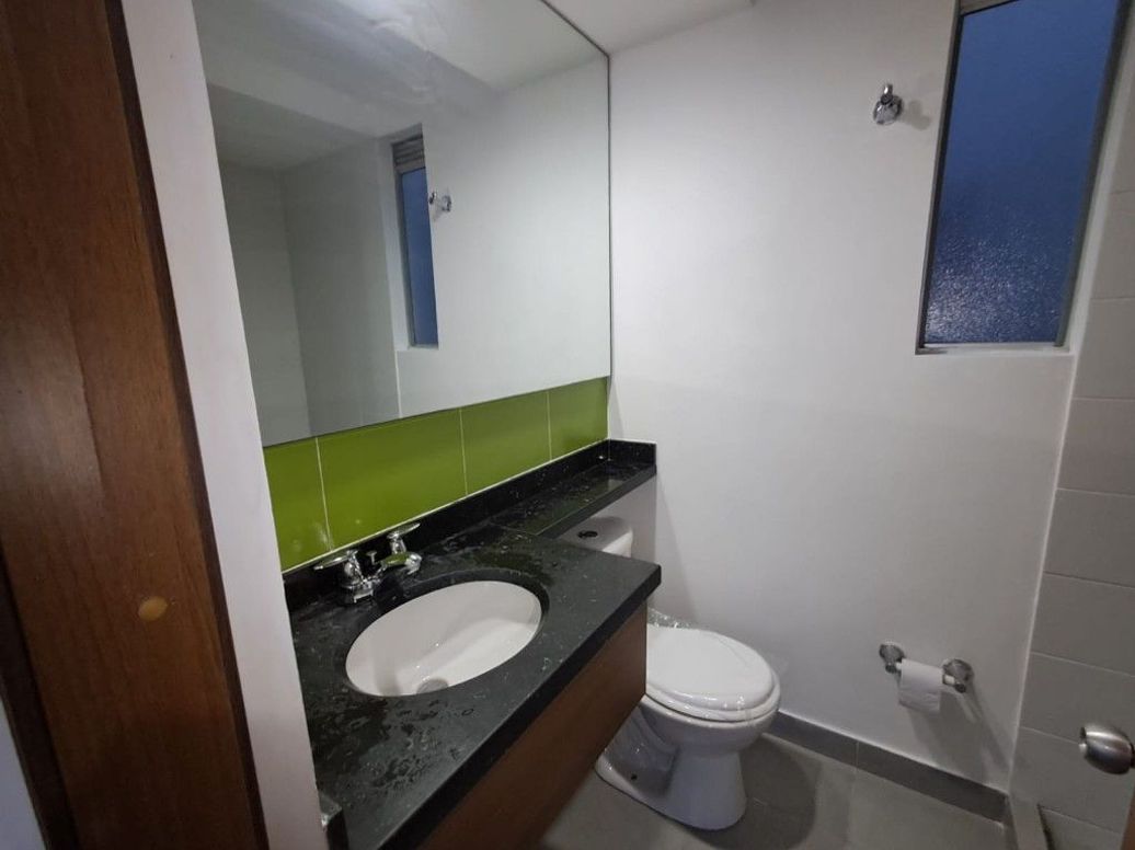 Apartamento de 2 alcobas en venta en Centro Engativa, Bogotá, 60 m² · foto 17 de 20