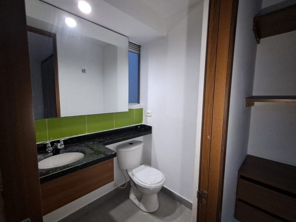 Apartamento de 2 alcobas en venta en Centro Engativa, Bogotá, 60 m² · foto 16 de 20