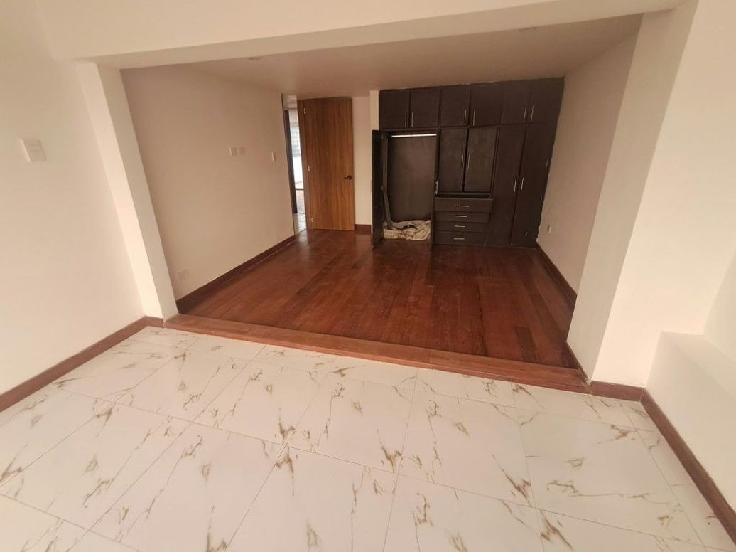 Casa de 4 alcobas en arriendo en Modelia Occidental, Bogotá, 350 m² · foto 2 de 20