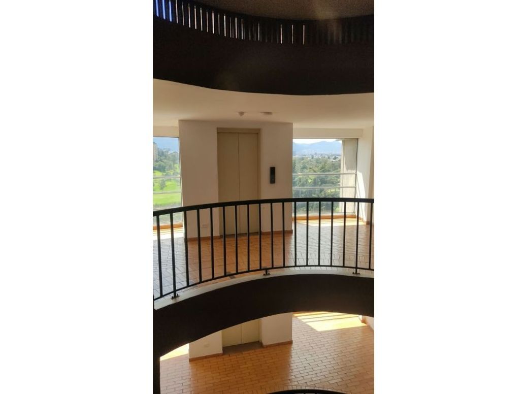 Apartamento de 2 alcobas en venta en Ub. Cordoba Niza, Bogotá, 54 m² · foto 3 de 14
